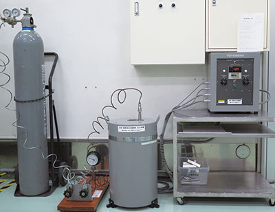 空気/酸素加圧老化試験機 （加圧酸素加熱老化試験機）